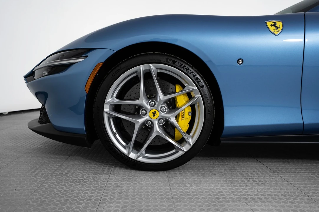 2023 Ferrari Roma - Image 10 of 31