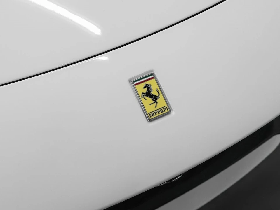 2022 Ferrari Roma - Image 5 of 21