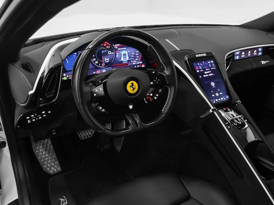 2022 Ferrari Roma - Image 2 of 21
