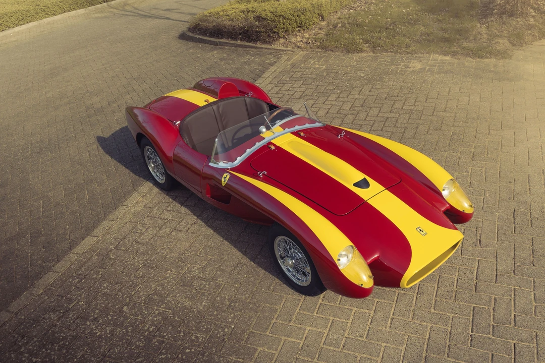 Ferrari Replica - Image 3 of 31