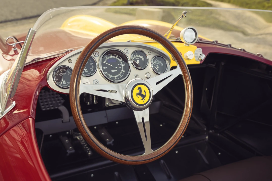 Ferrari Replica - Image 4 of 31