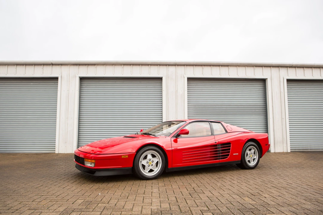 Ferrari Testarossa - Image 2 of 24