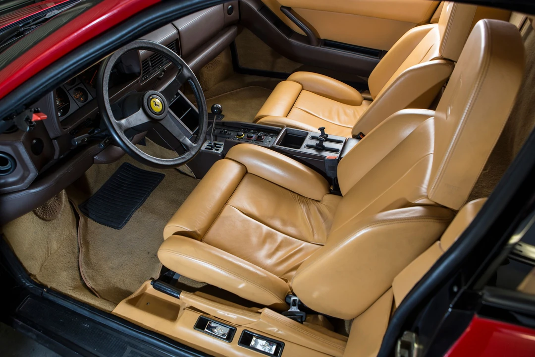 Ferrari Testarossa - Image 9 of 24