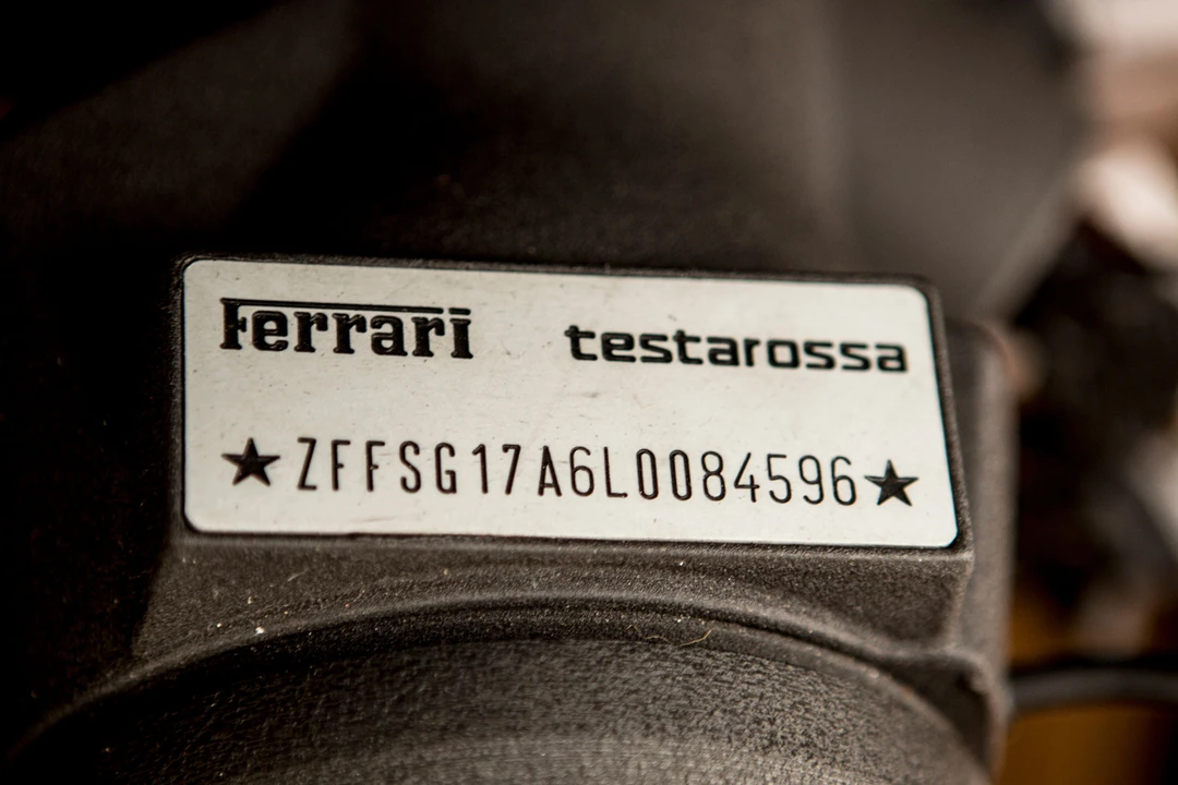 Ferrari Testarossa - Image 17 of 24