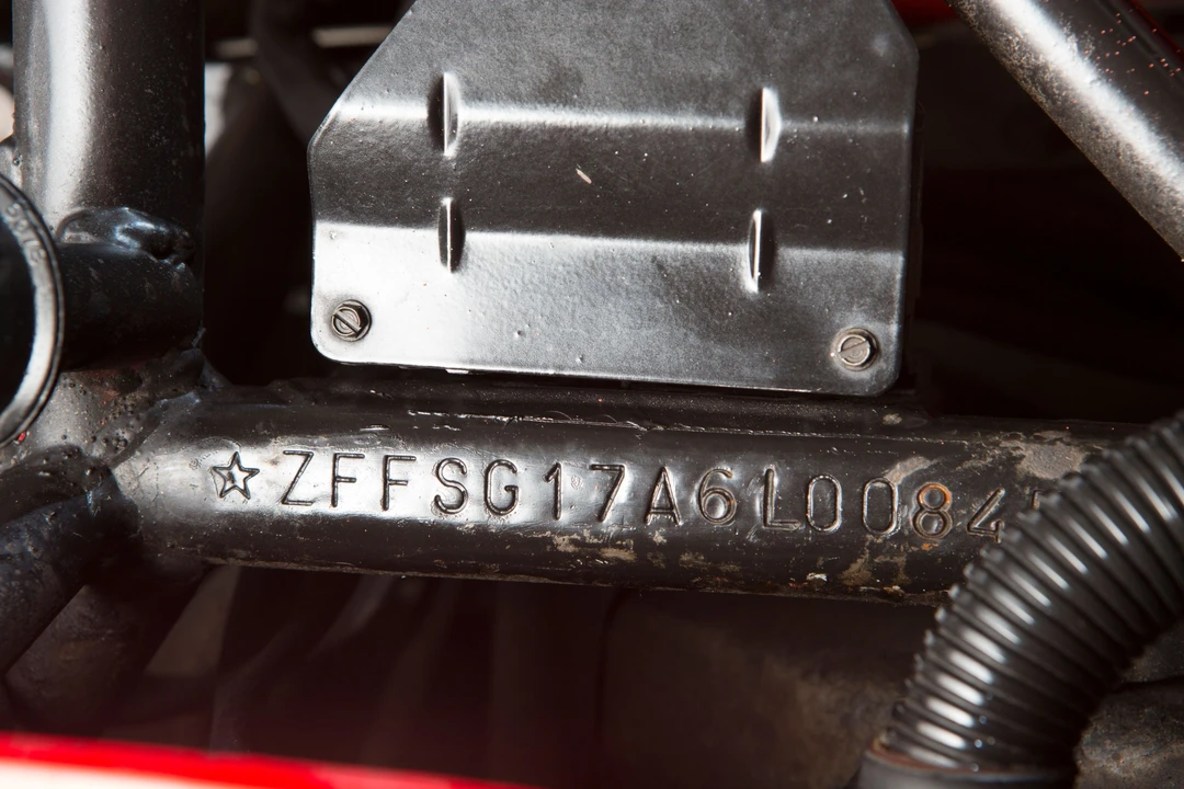 Ferrari Testarossa - Image 16 of 24