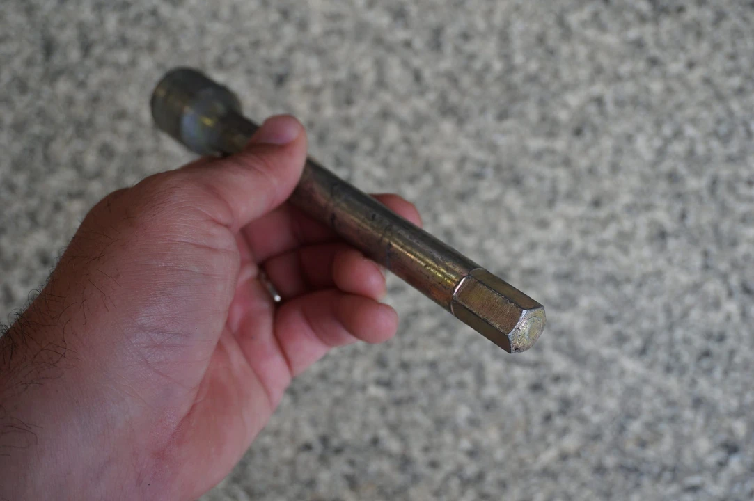 Parts & Memorabilia Tools - Image 21 of 31
