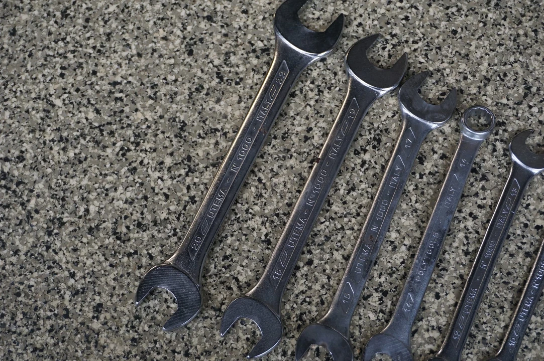 Parts & Memorabilia Tools - Image 26 of 31