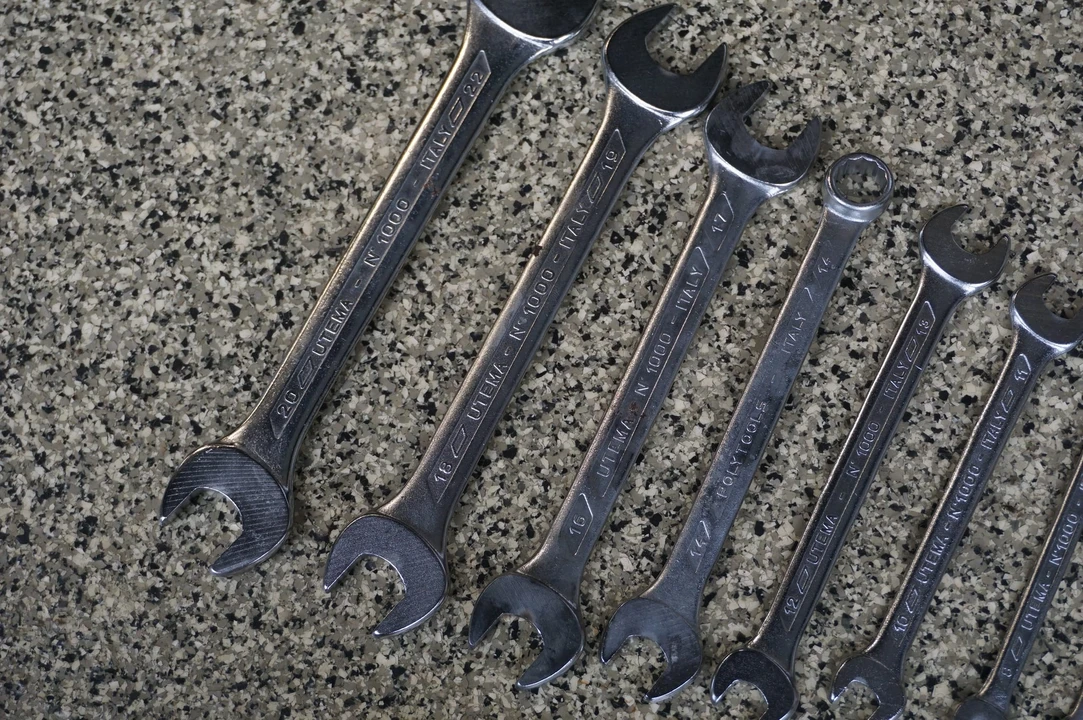 Parts & Memorabilia Tools - Image 27 of 31
