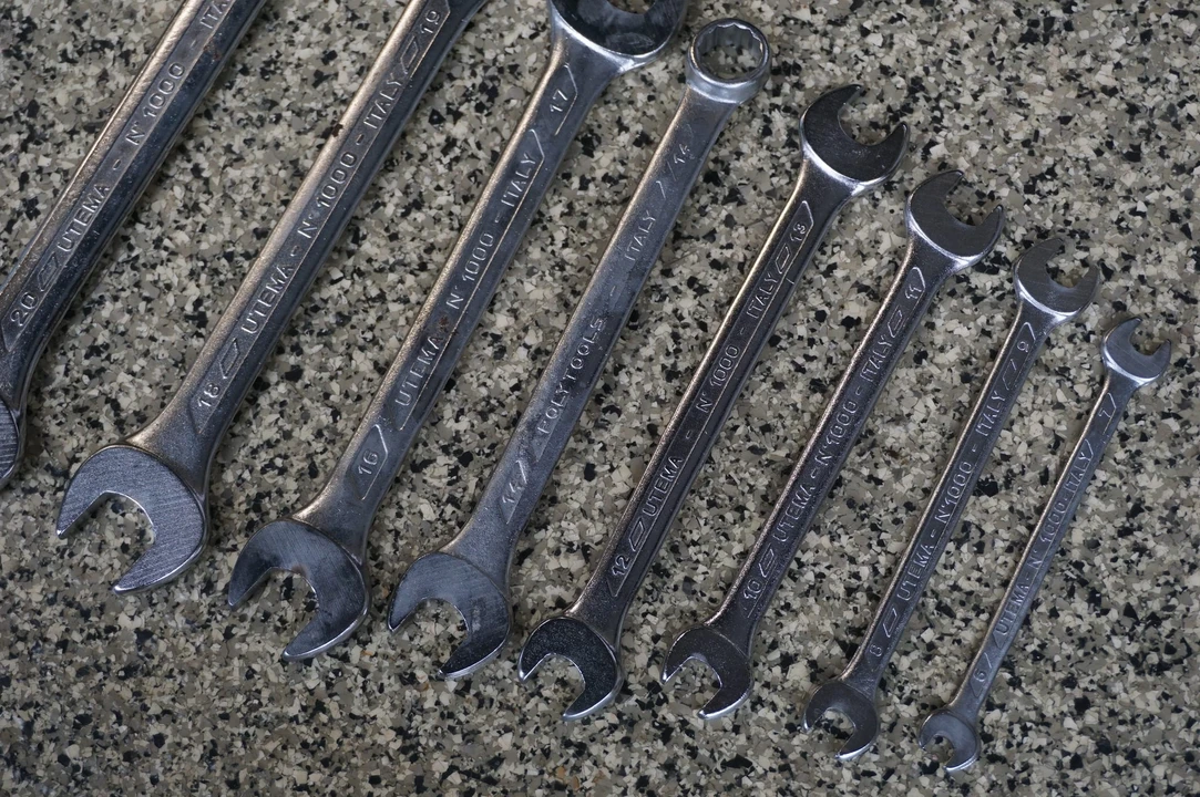 Parts & Memorabilia Tools - Image 29 of 31