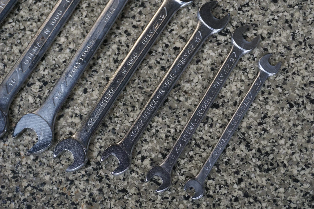 Parts & Memorabilia Tools - Image 31 of 31