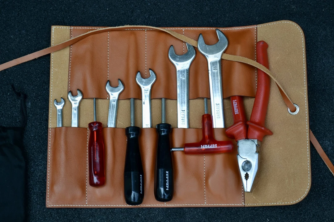 Parts & Memorabilia Tools - Image 6 of 19