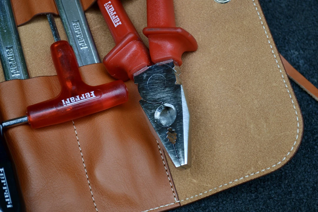 Parts & Memorabilia Tools - Image 12 of 19