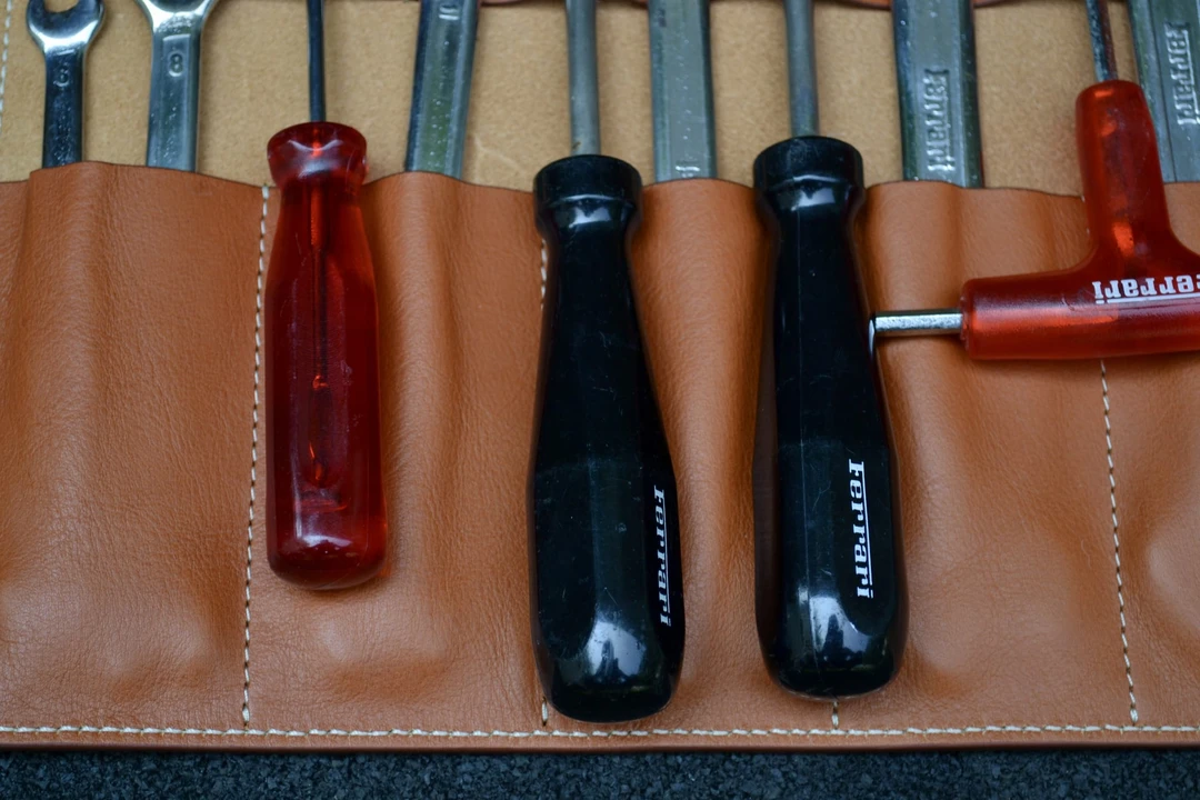 Parts & Memorabilia Tools - Image 13 of 19