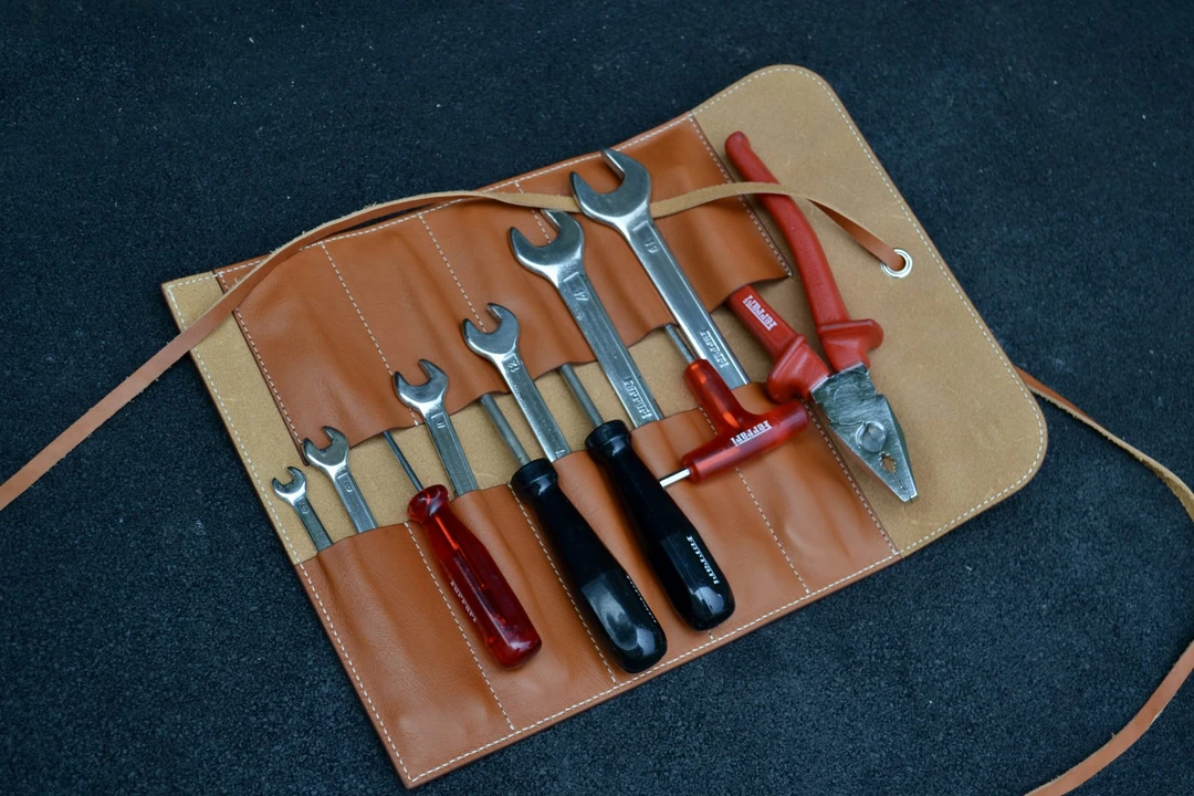 Parts & Memorabilia Tools - Image 7 of 19