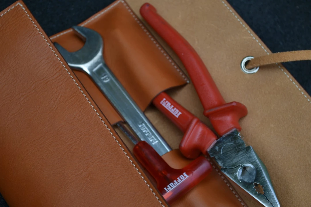 Parts & Memorabilia Tools - Image 11 of 19