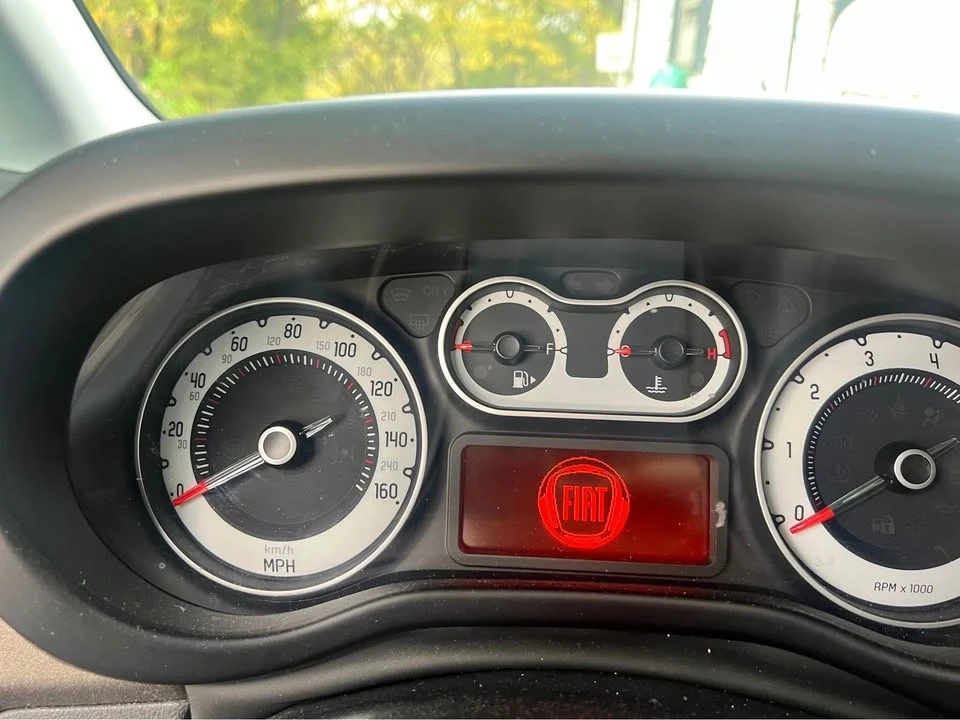 2015 Fiat Panda 3rd Gen - Image 2 of 2