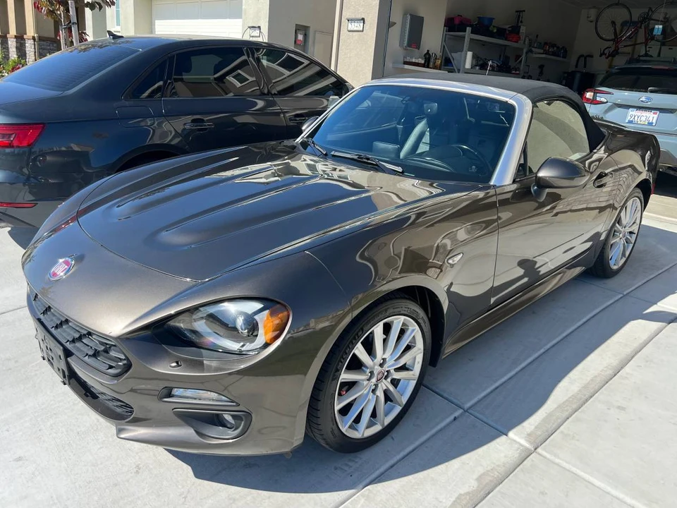 2017 Fiat 124 Spider - Image 7 of 12