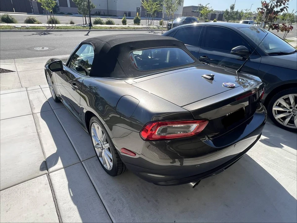 2017 Fiat 124 Spider - Image 4 of 12