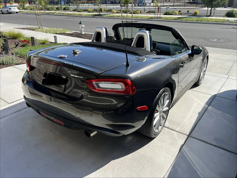2017 Fiat 124 Spider - Image 3 of 12