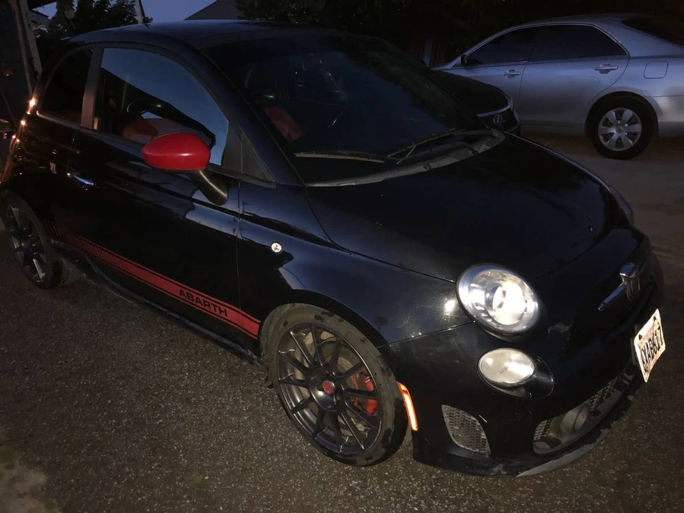 2013 Fiat Abarth 500 - Image 6 of 6