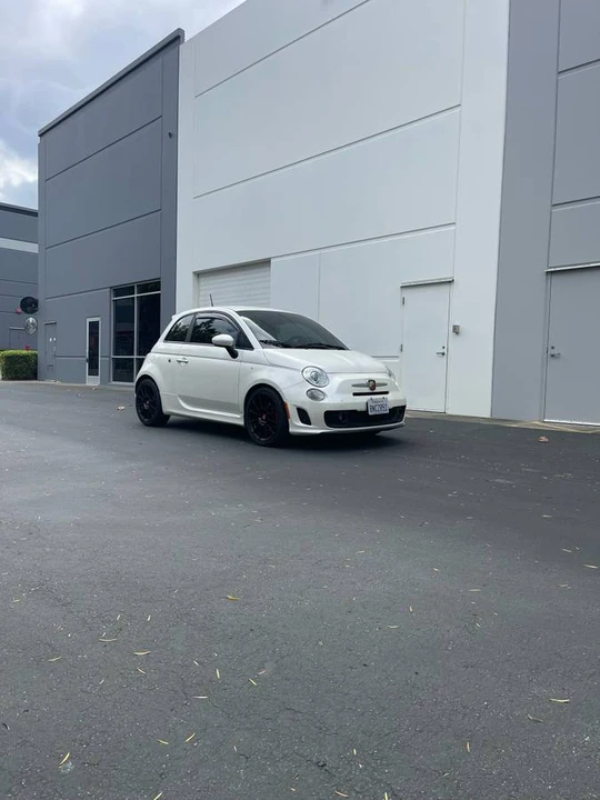 2016 Fiat Abarth 500 - Image 2 of 7
