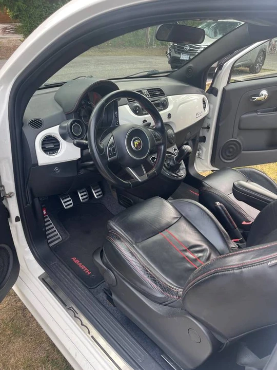 2014 Fiat Abarth 500 - Image 8 of 10