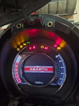 2017 Fiat 500 Abarth Cluster