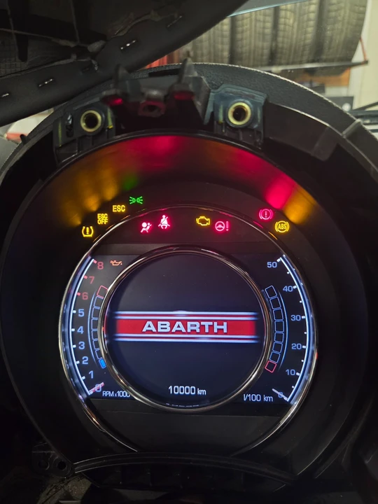 2017 Fiat Abarth 500 - Image 2 of 11
