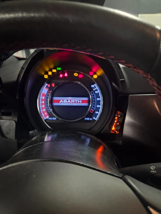 2017 Fiat Abarth 500 - Image 5 of 11
