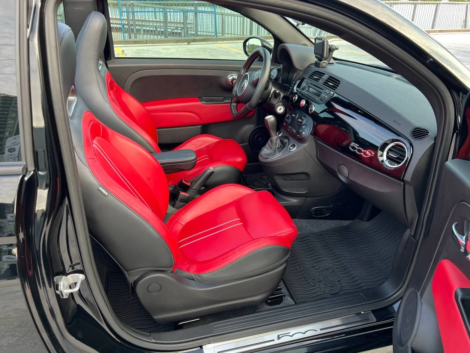 2014 Fiat Abarth 500 - Image 9 of 14