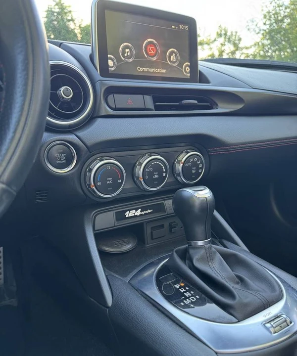 2017 Fiat 124 Spider - Image 12 of 19