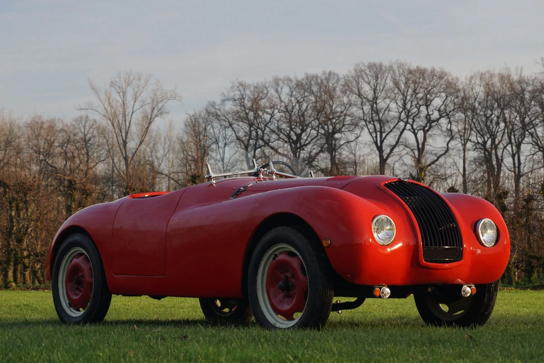 Fiat - Image 2 of 31