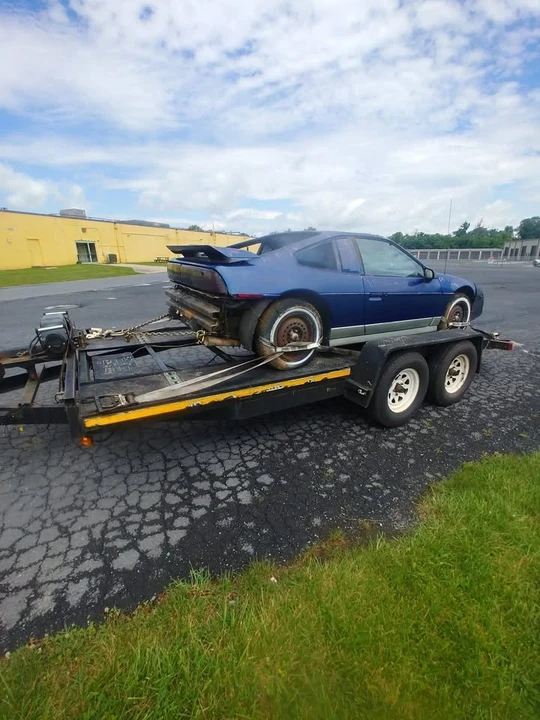 Pontiac Fiero - Image 6 of 6