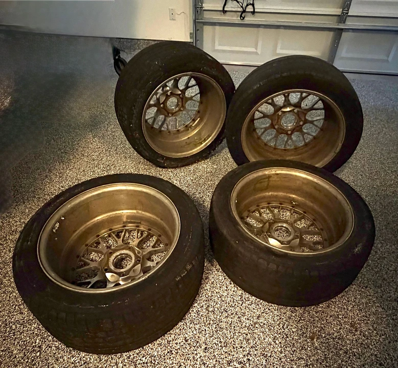1990 Parts & Memorabilia Other Wheels - Image 2 of 10