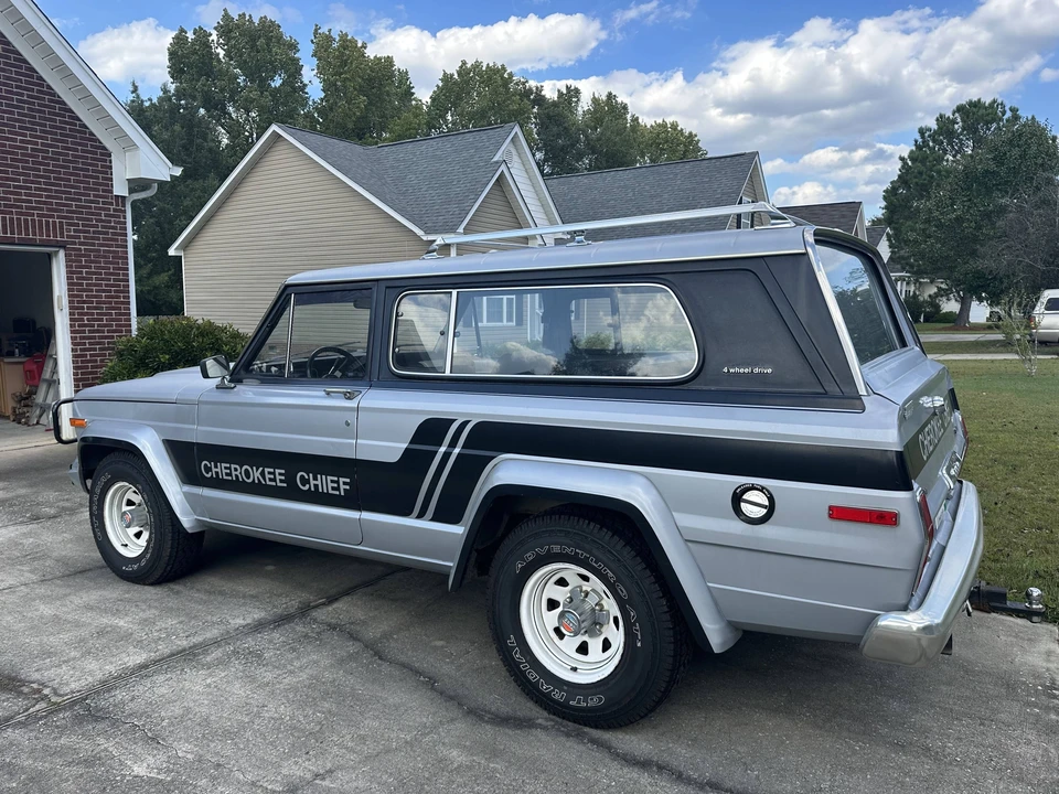 1983 Jeep SJ Cherokee - Image 2 of 9