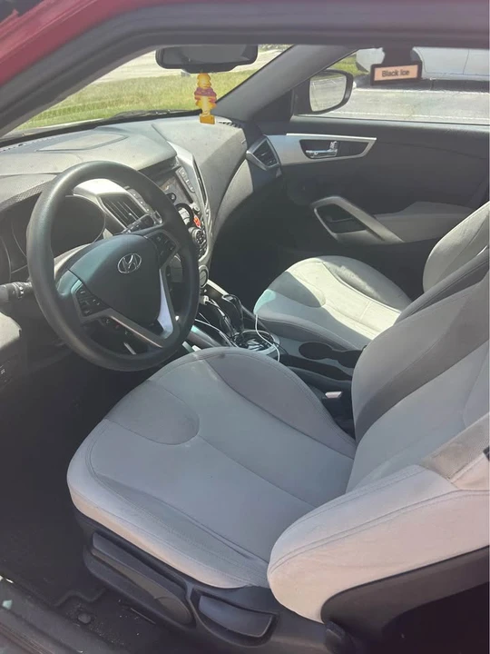 2012 Hyundai Veloster - Image 5 of 10