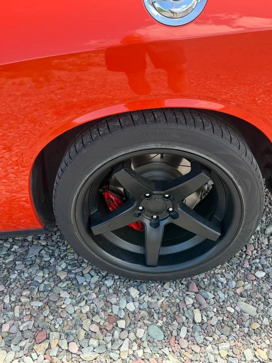 2008 Dodge Challenger SRT8 & 392 3rd Gen - Image 9 of 18