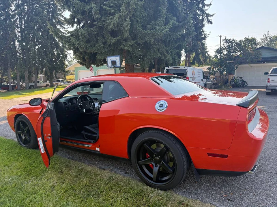 2008 Dodge Challenger SRT8 & 392 3rd Gen - Image 14 of 18