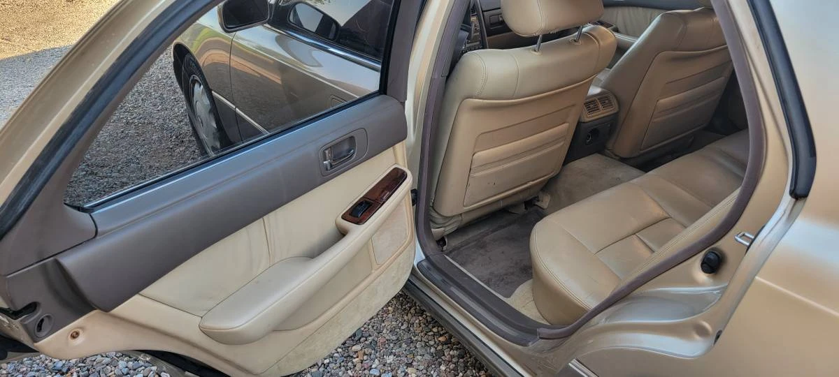 1994 Lexus LS 1st Gen - Image 10 of 24