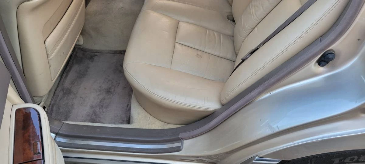 1994 Lexus LS 1st Gen - Image 11 of 24