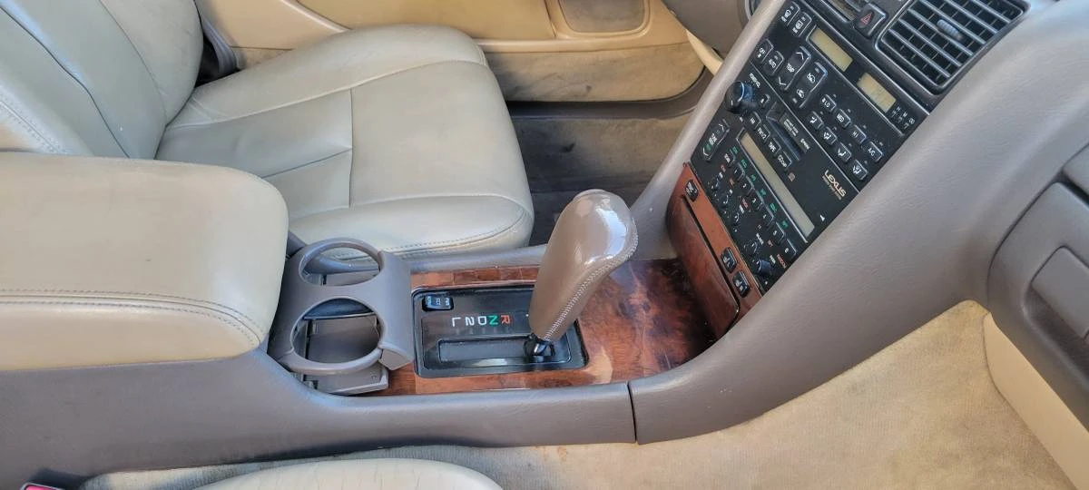 1994 Lexus LS 1st Gen - Image 16 of 24