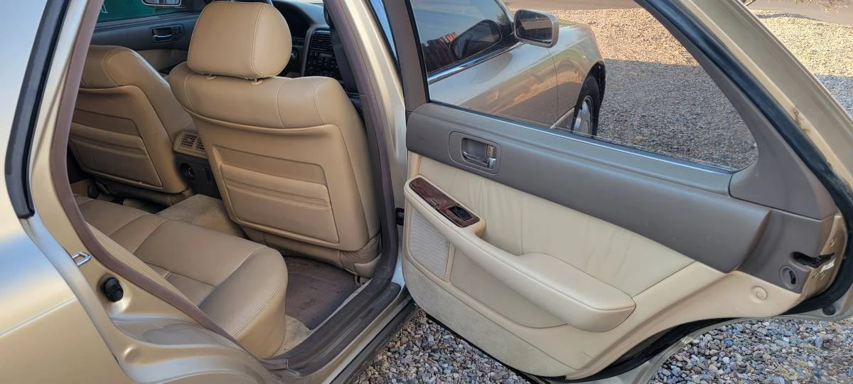 1994 Lexus LS 1st Gen - Image 12 of 24