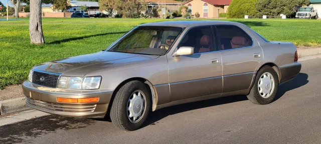 1994 Lexus LS 400