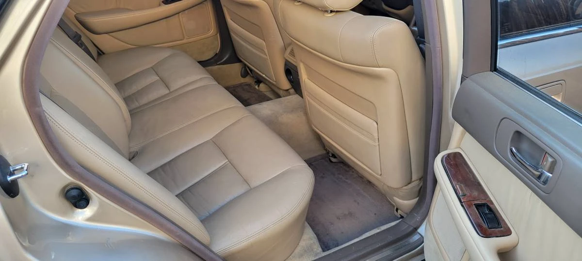 1994 Lexus LS 1st Gen - Image 13 of 24