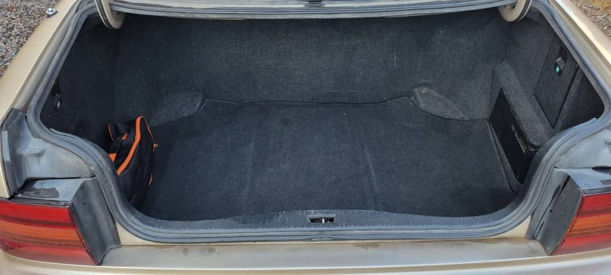 1994 Lexus LS 1st Gen - Image 21 of 24