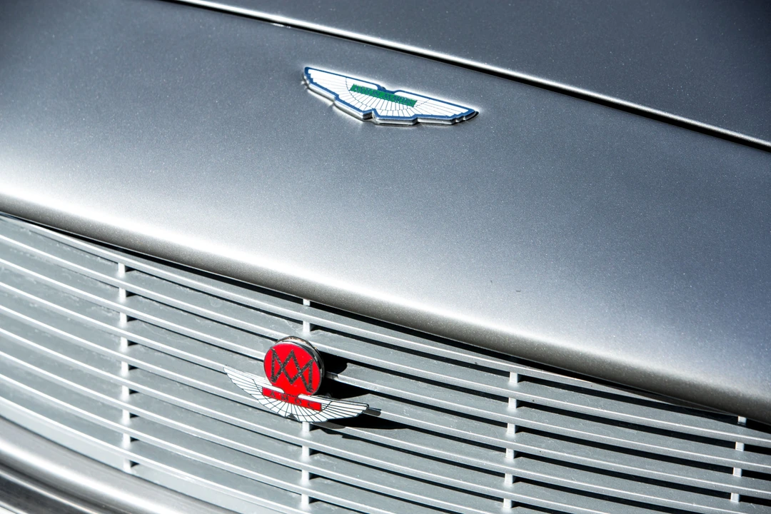 2001 Aston Martin Vanquish 1st Gen - Image 5 of 29
