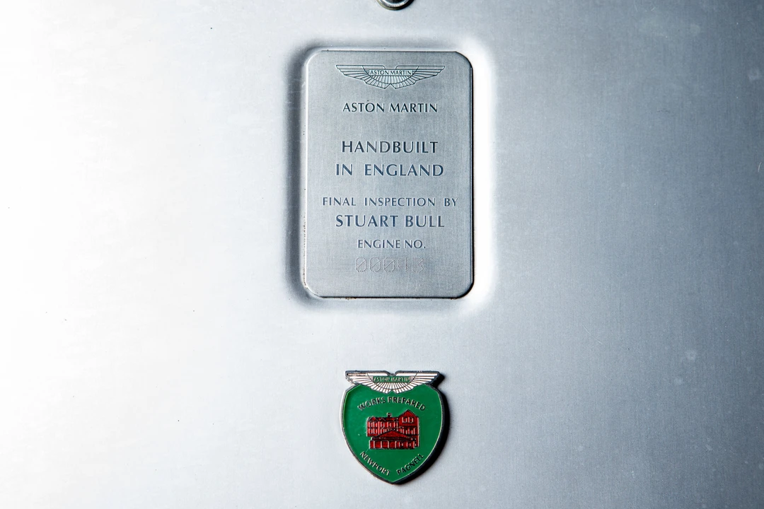 2001 Aston Martin Vanquish 1st Gen - Image 14 of 29