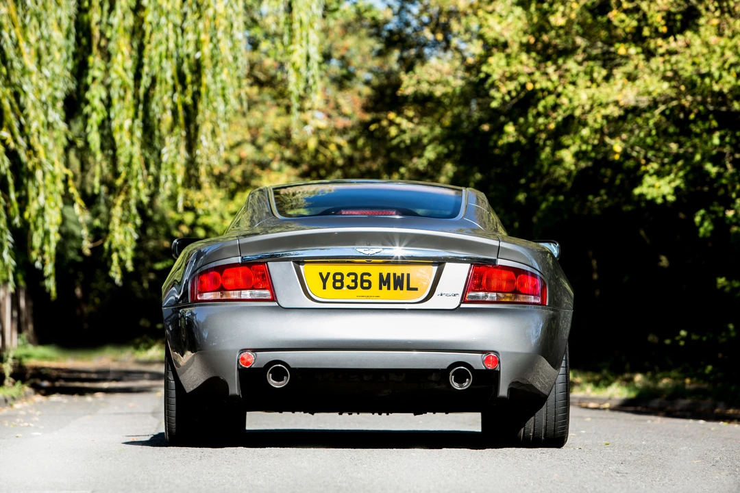 2001 Aston Martin Vanquish 1st Gen - Image 24 of 29