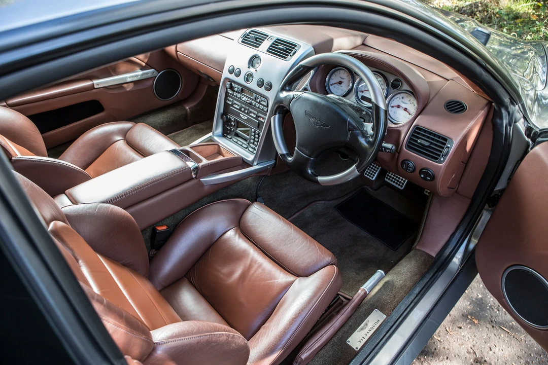 2001 Aston Martin Vanquish 1st Gen - Image 11 of 29