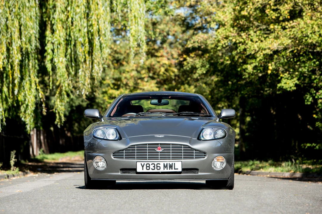 2001 Aston Martin Vanquish 1st Gen - Image 22 of 29